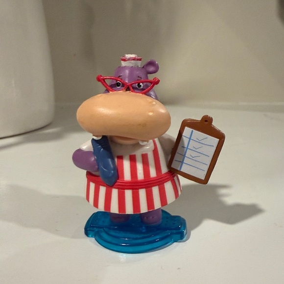 Disney Doc McStuffins Hallie Hippo figure kids toy toys action figures girls - Picture 1 of 2